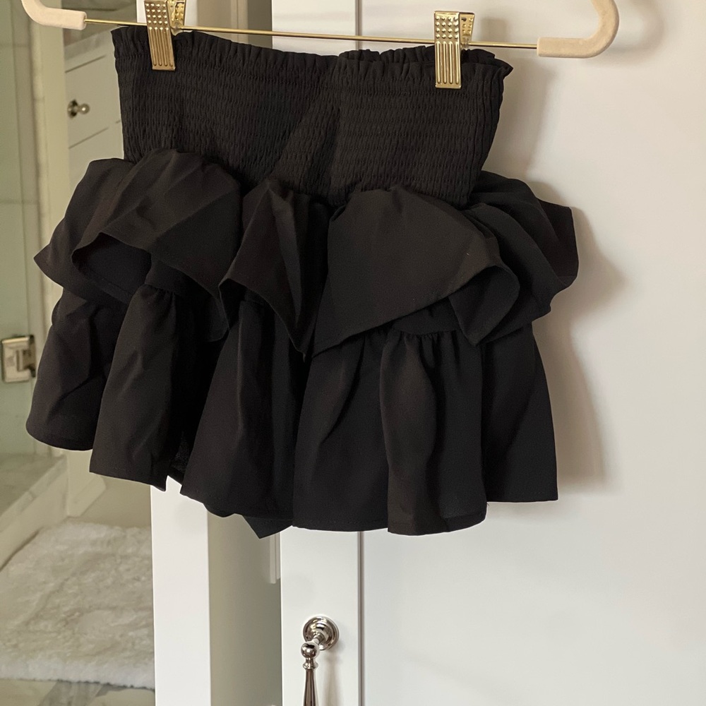 Black Bubble Mini Skort with Ruffled Smocked Design